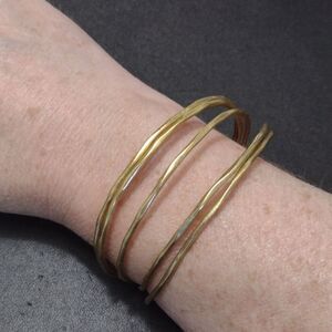*Sale* Stella & Dot gold tone bracelet